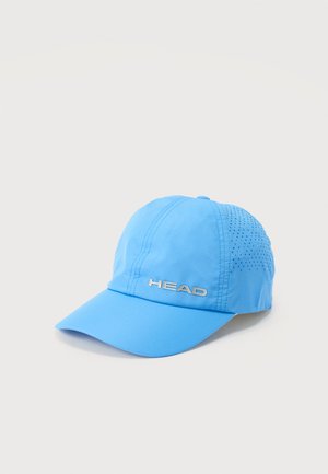 Casquette de baseball bleu clair avec des panneaux latéraux en maille perforée et un logo argenté "HEAD" sur le devant, présentée sur un fond blanc.