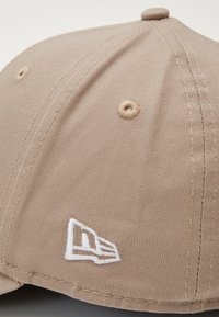 New Era NEUTRAL ROSE FORTY UNISEX - Kepuraitė - ash brown
