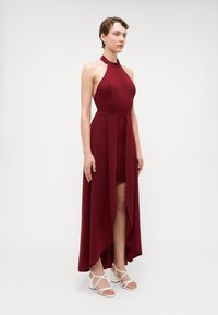 WAL G TALL YANNY HALTER NECK BODYCON - Trikoomekko - cherry wine