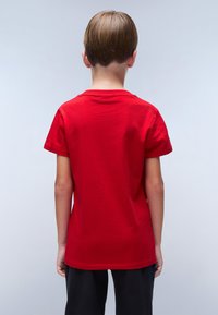 Napapijri SALIS UNISEX - Paprasti marškinėliai - red goji