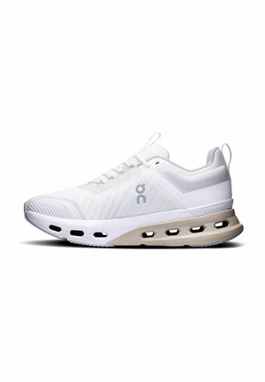 CLOUDNOVA - Training shoe - White Glacier
