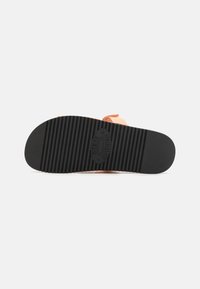 Steve Madden MISSILE - Sandaler - orange/multi-coloured
