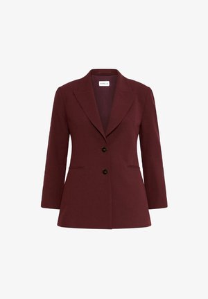 Blazer rosso bordeaux da donna su misura con due bottoni, con rever a scollo a V e due tasche frontali a fessura, esposto su uno sfondo bianco.