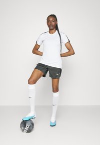 Nike Performance TOP BRANDED - Spordi T-särk - white/black/bright crimson