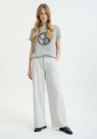 Greenpoint - T-shirt z nadrukiem