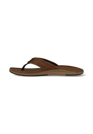 Bruine leren teenslipper met gevoerde zool, teenstukje en brede gestikte band, getoond in zijaanzicht op een witte achtergrond.