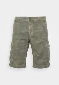 Kraťasy cargo v olivově zelené barvě, vyrobené z camo látky, s bočními kapsami, rovnými nohavicemi a ohrnutými lemy pro neformální vzhled.