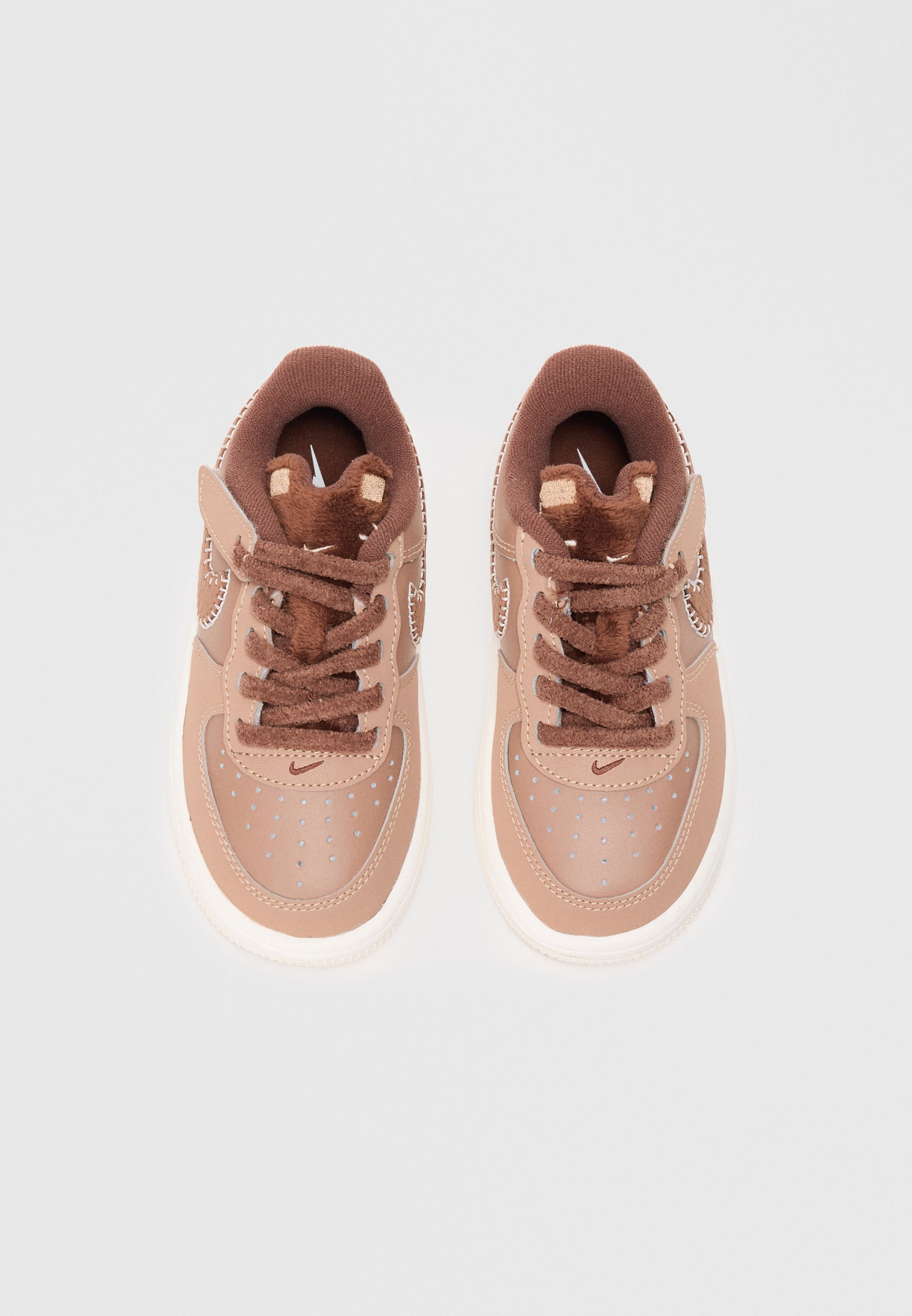 nike sportswear desert dust