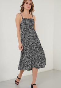 LELA REGULAR FIT - Sukienka z dżerseju