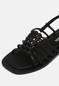 Zign Sandaalit nilkkaremmillä - black