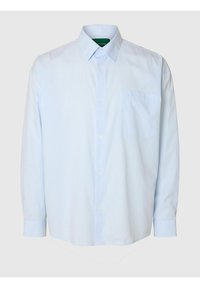 Lys blå stripete langermet skjorte med knappet krage, enkelt brystlomme og hvite knapper. Mykt bomullsstoff med avslappet passform.