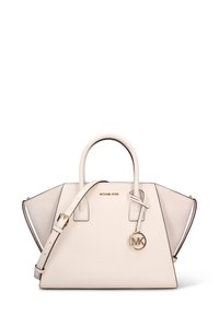 Sac à main en cuir blanc avec une forme structurée, double anses, bandoulière amovible, ferrures dorées et logo embossé.