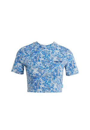 T-shirt blu a fiori, cropped, con maniche corte, caratterizzato da una miscela di motivi floreali blu e bianchi, realizzato in tessuto leggero.