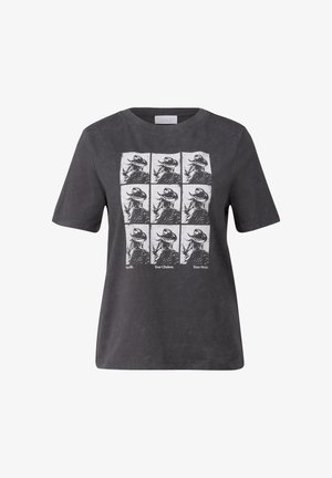 Czarny t-shirt z krótkim rękawem z graficznym nadrukiem postaci w wzorze kratki, z napisem: "Twoje Życie. Twoje Wybory. Twoja Historia."