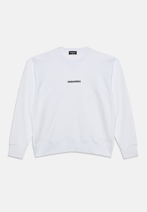 Sweat-shirt blanc à manches longues avec col rond et texte "DSQUARED2" imprimé en noir au centre devant.