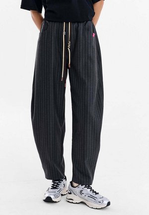 CHILL FACTOR - Spodnie treningowe