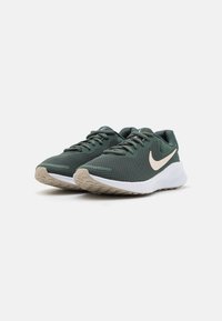 Nike Performance REVOLUTION 7 - Chaussures de running sur route - vintage green/guava ice/white/light iron ore