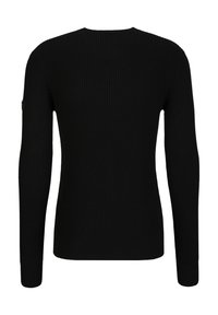 Schwarzer gerippter Langarmpullover mit Rundhalsausschnitt. Verfügt über einen strukturierten Stoff und ein kleines Logo an einem Ärmel. Einfaches, tailliertes Design.