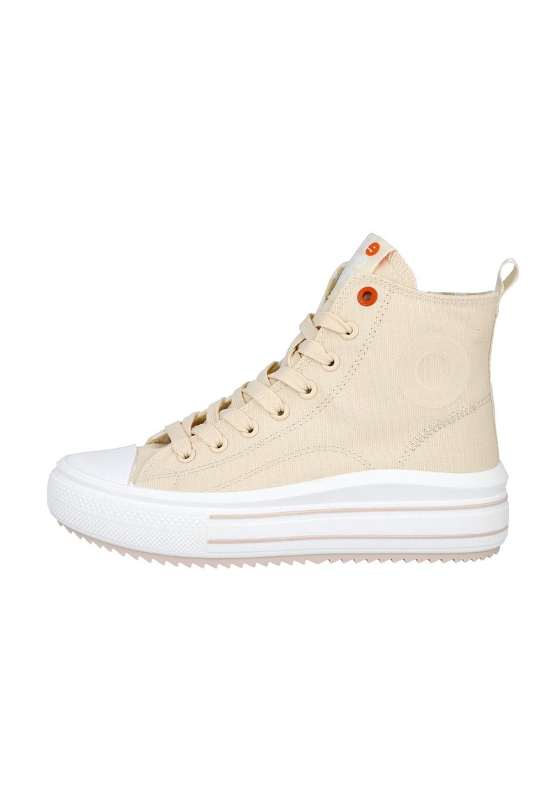 Zapatillas de deporte altas beige de material de lona, con puntera de goma blanca, suela texturizada y ojete naranja, que presentan un logo en el lateral.