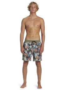 Maillots de bain avec motif de récif corallien dans des nuances d'orange, de bleu et de vert. Comprend une taille élastique, un cordon de serrage et un tissu léger.