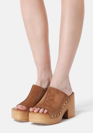 L37 RUSTIC RAMBLES - Heeled mules - brown