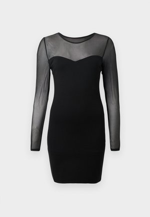 Abito nero con maniche lunghe trasparenti. Il corpetto presenta un neckline a cuore e il tessuto è liscio con una silhouette aderente.