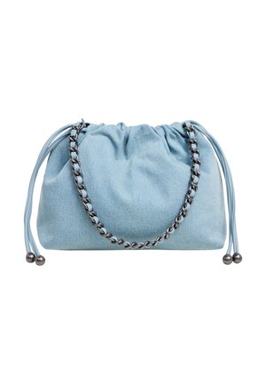 Hele sinine paelaga kott kokkupõmmatud ülaosaga ja hõbedase kettaga rihm, mis on seotud sobiva sinise materjaliga.