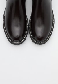 ONLY SHOES ONLBOLD CHELSA BOOTIE - Botas de inverno - dark brown