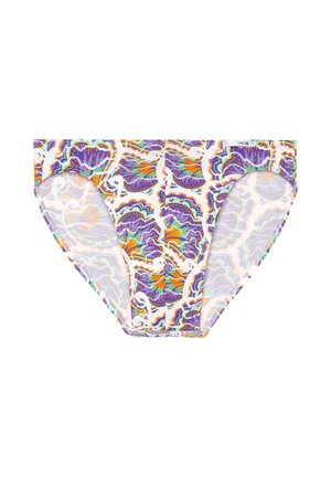 Herren-Schwimmbriefs mit einem lebhaften abstrakten Muster in Lila, Orange und Türkis auf weißem Hintergrund, flach auf weißer Oberfläche ausgelegt.