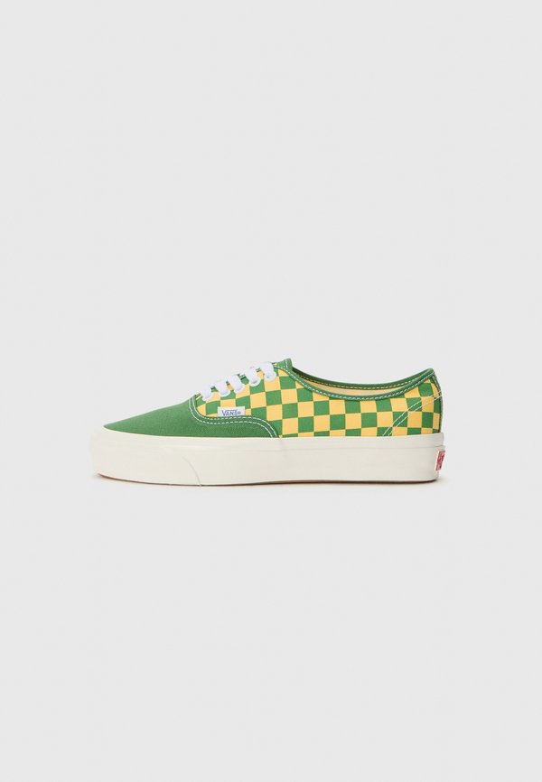 LX AUTHENTIC 44 UNISEX - Trainers - fairway