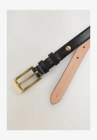 Unselected, black gold