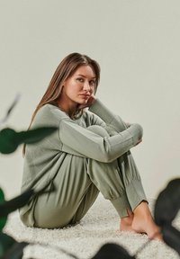 YOU LOOK PERFECT SET - BELLA - Nachtwäsche Set - darkgreen