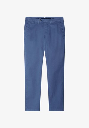 Chino in cotone blu, con una vestibilità slim, dotati di un bottone frontale, tasche laterali e una superficie liscia. Senza motivi o dettagli visibili.