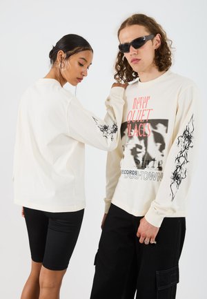 UNISEX - Tops ar garām piedurknēm - white