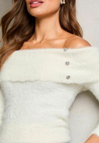 Lipsy PETITE EYELASH BARDOT  - Pulóver - ivory white