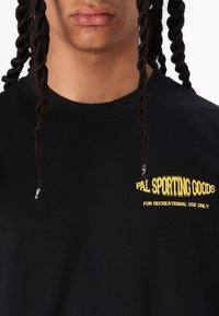 Pal Sporting Goods RECREATIONAL USE ONLY UNISEX - Apdrukāts T-krekls - black/white