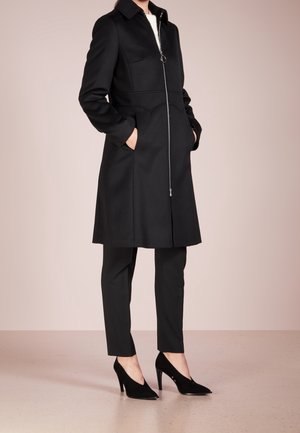 Classic coat - black