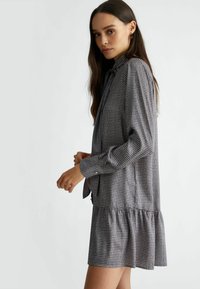 LIU JO PRINTED - Särkkleit - grey