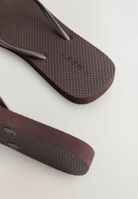 Next SQUARE TOE  - Basseinijalatsid - chocolate brown