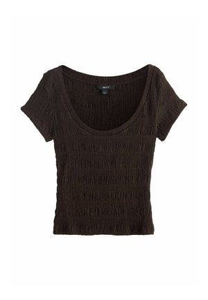 Top scurt maro închis cu mâneci scurte texturate, cu un decolteu larg și rotund și detalii din material elastic, adunat.