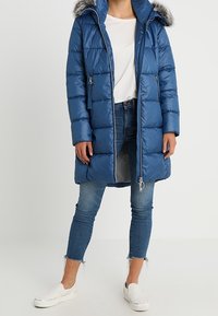 Taifun Kabát z prachového peří - blue