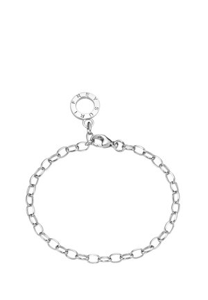 Silberne Kettenarmband mit ovalen Gliedern, ausgestattet mit einem runden Verschluss mit eingraviertem "FREY", glatte Textur und minimalistisches Design.