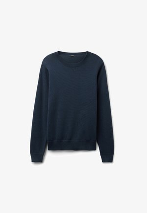 Granatowy sweter z dekoltem w kształcie litery O, długimi rękawami oraz ściągaczami na mankietach, dole i przy neckline, prezentowany na białym tle.