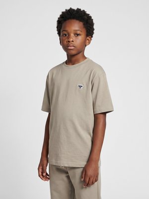 Hummel, LOOSE - T-shirts basic - vintage khaki