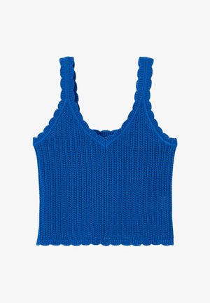 Top court tricoté bleu sans manches avec bords festonnés et motif texturé côtelé, avec un décolleté en V.