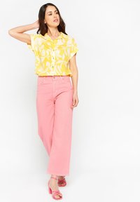 LolaLiza Flared-farkut - coral