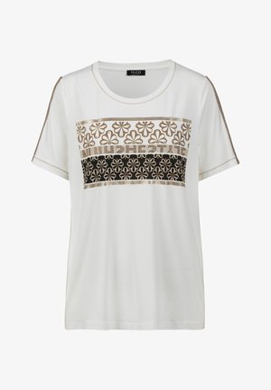 Wit T-shirt met korte mouwen, beige en zwarte bloemmotieven en decoratieve strepen over de borst en mouwen.