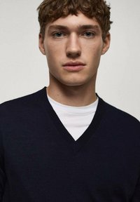 Mango Strickpullover - royal blue