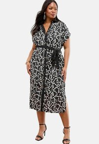 PLUS SIZE FIT - SPOT PRINTED  MIDI  - Tričkové šaty - black white