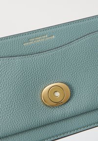 COACH TABBY SHOULDER BAG 26 - Sac à main - sage